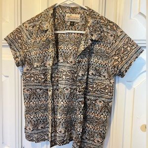 Patagonia Pataloha women’s lightweight shirt size 4